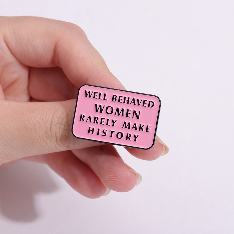 Épingles en émail pour femmes  - Jewelry Making History avis et prix