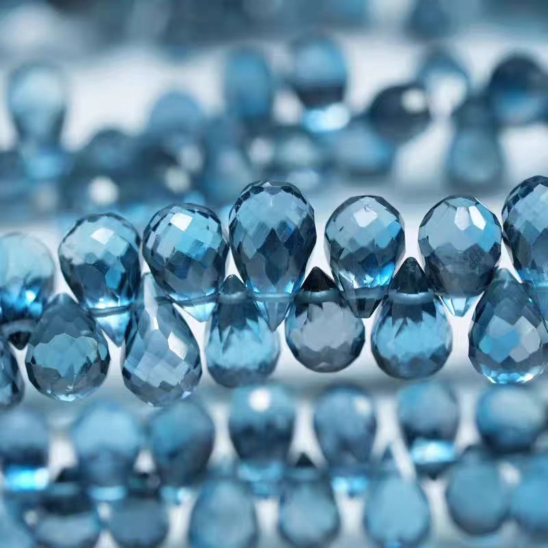 Goutte de topaze bleue de lond - Jewelry Making London avis et prix